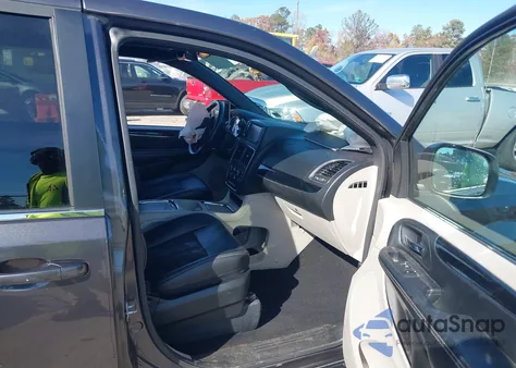 2019 Dodge Grand Caravan Sxt z USA, uszkodzony, nr VIN 2C4RDGCG6KR516966